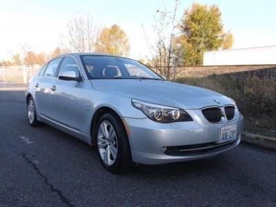 2010 BMW 528  i xDrive