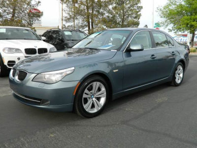 2010 BMW 528  i