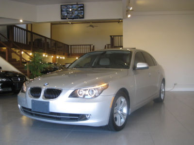 2010 BMW 528  i