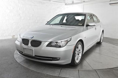 2009 BMW 528  i