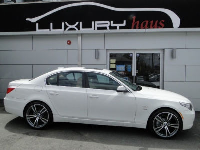 2010 BMW 528  i xDrive