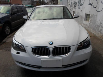 2010 BMW 528  i xDrive
