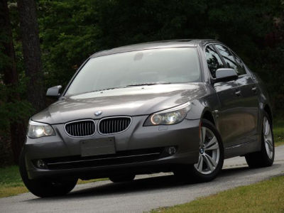 2010 BMW 528  i xDrive