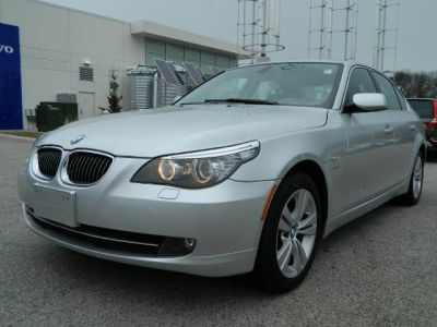 2010 BMW 528  i xDrive