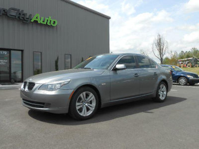 2009 BMW 528  i