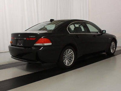 2004 BMW 745 i