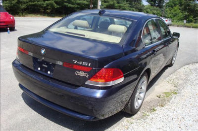 2005 BMW 745  i