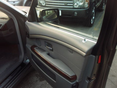 2005 BMW 745  i