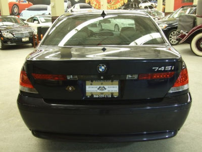 2004 BMW 745  i