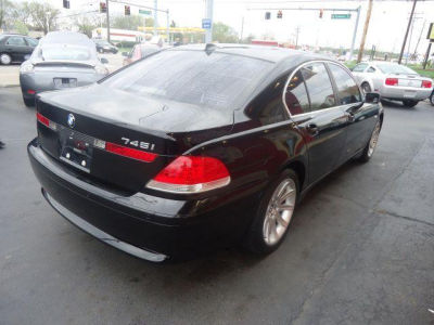 2002 BMW 745  i