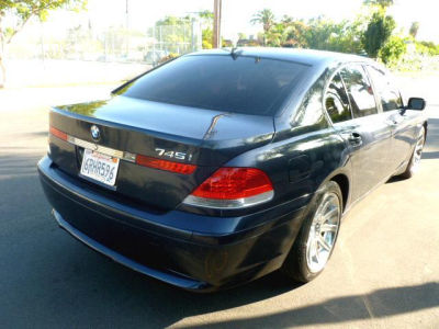 2002 BMW 745  i
