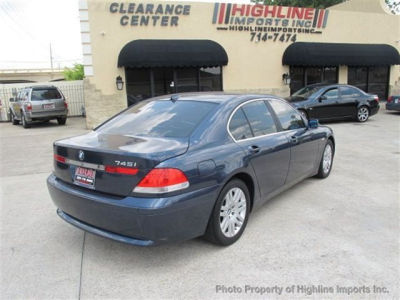 2002 BMW 745  i