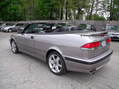 2003 Saab 9-3  SE