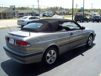 2002 Saab 9-3  SE