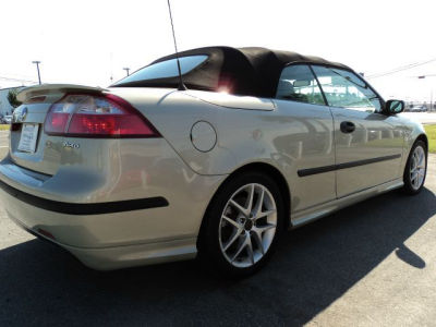 2005 Saab 9-3  Aero