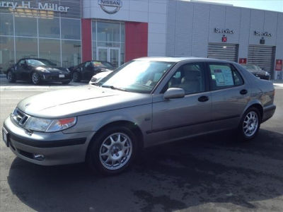 2001 Saab 9-5  Base
