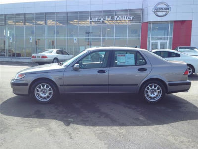2001 Saab 9-5  Base