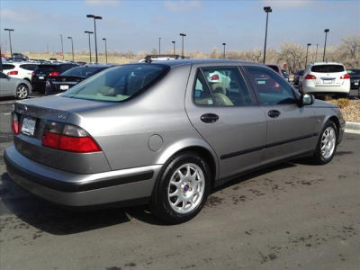 2001 Saab 9-5  Base