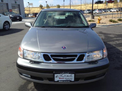 2001 Saab 9-5  Base