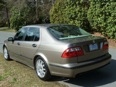 2004 Saab 9-5  Aero