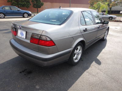 2001 Saab 9-5  SE V6