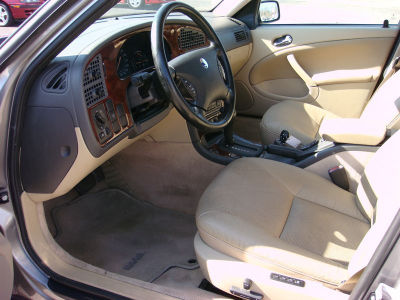 2001 Saab 9-5  Base