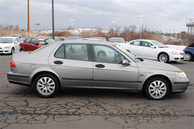 2003 Saab 9-5  Linear