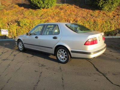 2001 Saab 9-5  Base