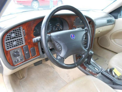 2001 Saab 9-5  Base