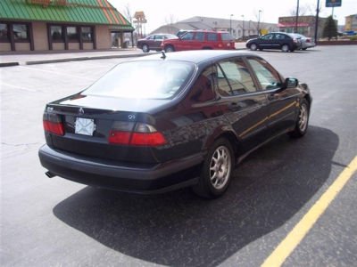 2001 Saab 9-5  Base
