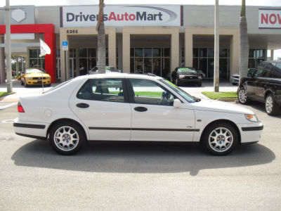 2001 Saab 9-5  Base