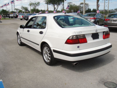 2001 Saab 9-5  Base