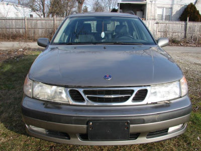 2001 Saab 9-5  Base
