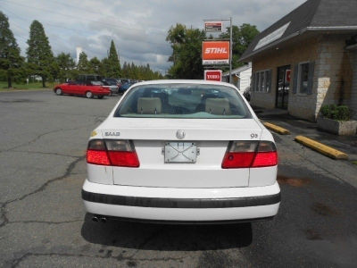 1999 Saab 9-5  SE V6
