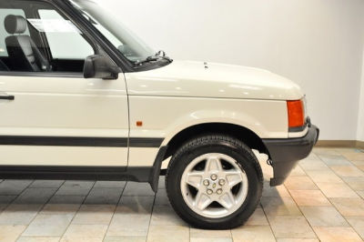 1999 Saab 9-5  SE V6 -
   Cars.com </title>
   <meta name="title" content="1999 Saab 9-5  SE V6 - Cars.com"/>
   <meta name="description" content="Listed on Cars.com