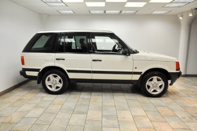 1999 Saab 9-5  SE V6 -
   Cars.com </title>
   <meta name="title" content="1999 Saab 9-5  SE V6 - Cars.com"/>
   <meta name="description" content="Listed on Cars.com