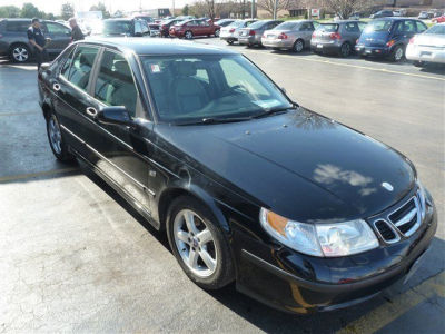 2004 Saab 9-5  Arc -
   Cars.com </title>
   <meta name="title" content="2004 Saab 9-5  Arc - Cars.com"/>
   <meta name="description" content="Listed on Cars.com