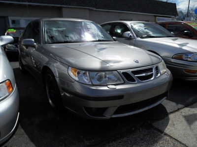 2004 Saab 9-5  Aero -
   Cars.com </title>
   <meta name="title" content="2004 Saab 9-5  Aero - Cars.com"/>
   <meta name="description" content="Listed on Cars.com