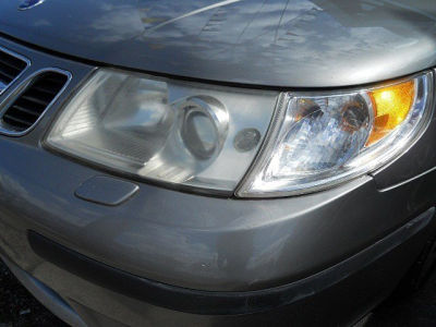 2004 Saab 9-5  Aero -
   Cars.com </title>
   <meta name="title" content="2004 Saab 9-5  Aero - Cars.com"/>
   <meta name="description" content="Listed on Cars.com