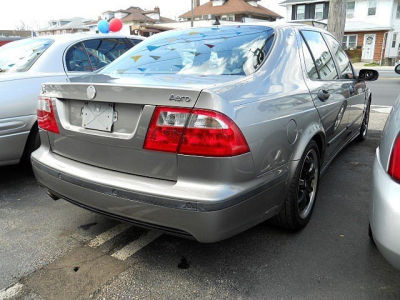 2004 Saab 9-5  Aero -
   Cars.com </title>
   <meta name="title" content="2004 Saab 9-5  Aero - Cars.com"/>
   <meta name="description" content="Listed on Cars.com