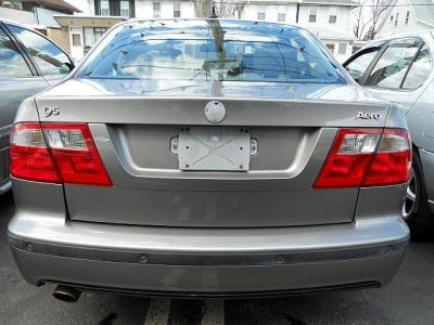 2004 Saab 9-5  Aero -
   Cars.com </title>
   <meta name="title" content="2004 Saab 9-5  Aero - Cars.com"/>
   <meta name="description" content="Listed on Cars.com