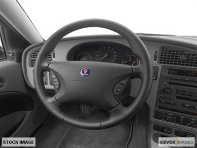 2004 Saab 9-5  Arc -
   Cars.com </title>
   <meta name="title" content="2004 Saab 9-5  Arc - Cars.com"/>
   <meta name="description" content="Listed on Cars.com