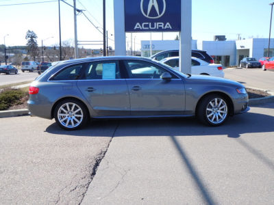 2012 Audi A4  2.0T Avant quattro Premium