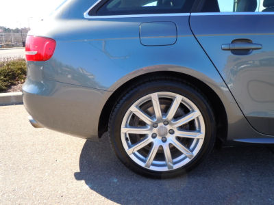 2012 Audi A4  2.0T Avant quattro Premium