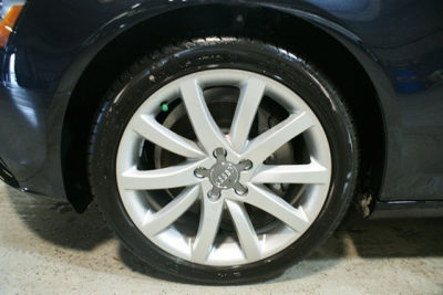 2013 Audi A4  2.0T Premium quattro