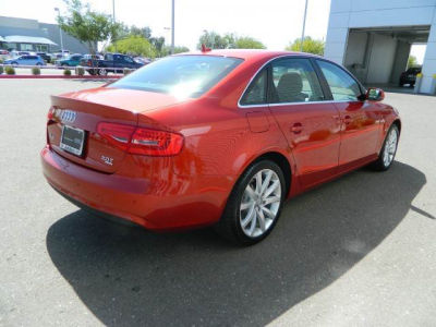 2013 Audi A4  2.0T Premium quattro