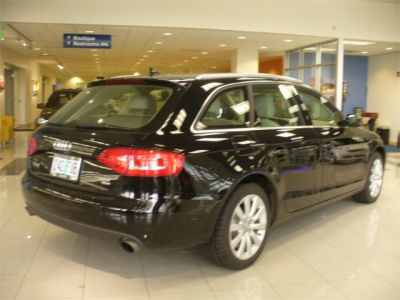 2012 Audi A4  2.0T Avant quattro Premium