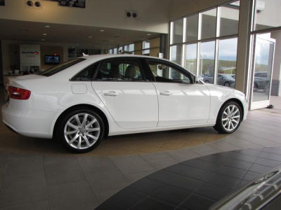2013 Audi A4  2.0T Premium quattro