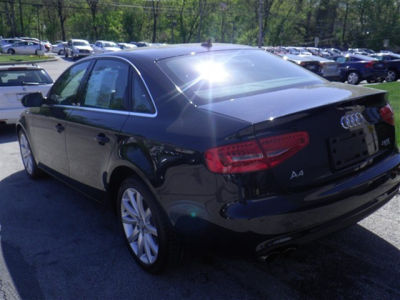 2013 Audi A4  2.0T Premium quattro