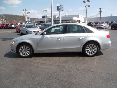 2013 Audi A4  2.0T Premium quattro